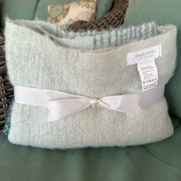 Mer|Sea & Co. Teal Ombré Fringe Cozy Oversized Scarf Wrap - Picture 7 of 7